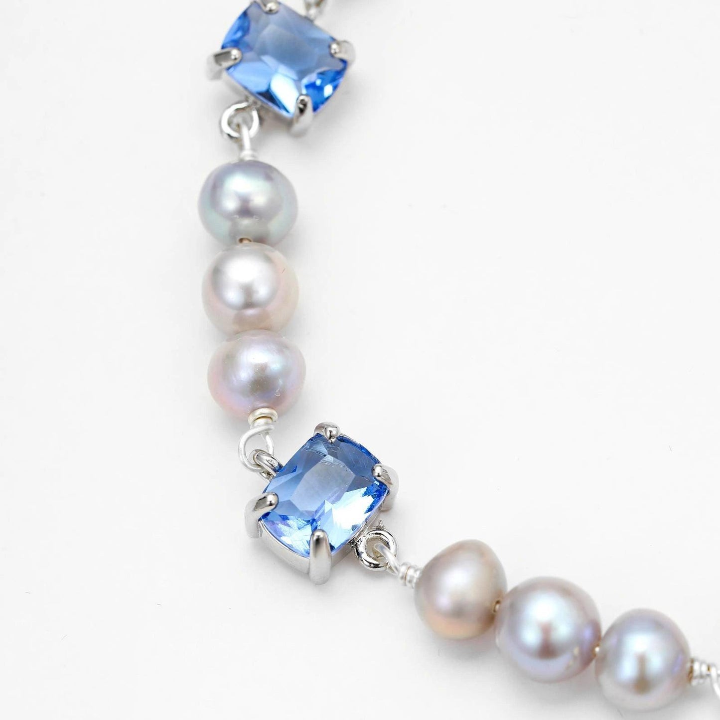 PIECES OF OCEAN AND SILVER PEARL BRACELET - Disco Eros Finos -Handmade jewelry pearls crystal gems rings and chains (Caribbean)