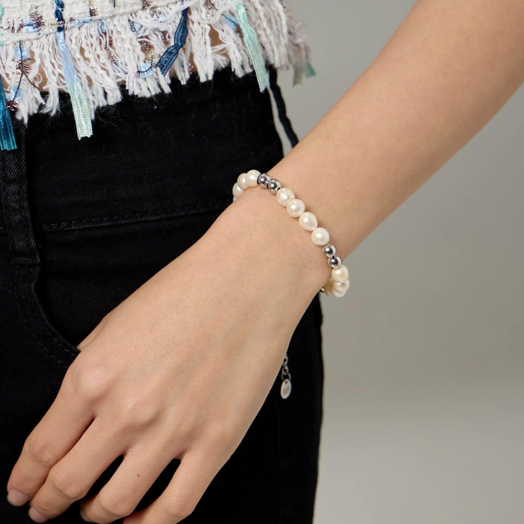 ESSENTIAL FRESH WATER PEARL BRACELET - Disco Eros Finos -Handmade jewelry pearls crystal gems rings and chains