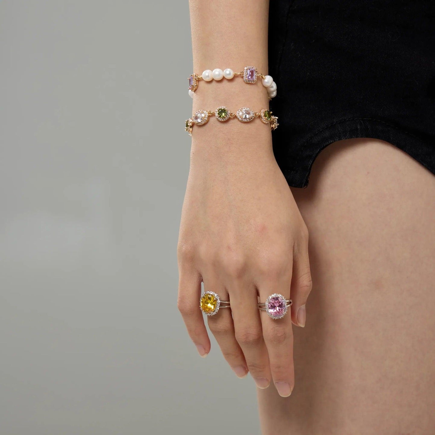 GEMS AND PEARLS SIGNATURE BRADED BRACELET - Disco Eros Finos -Handmade jewelry pearls crystal gems rings and chains (purple)