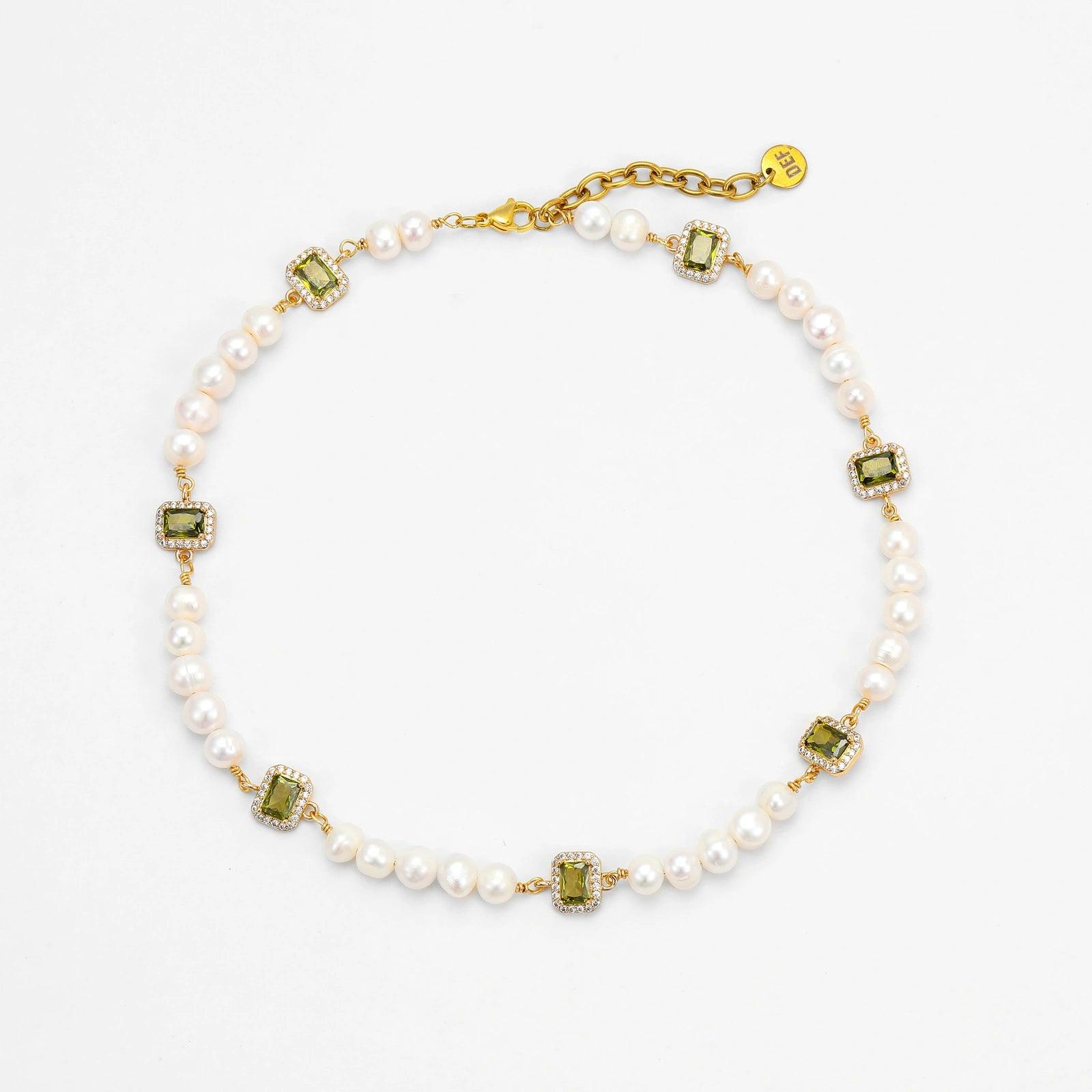 GEMS AND PEARLS SIGNATURE BRADED NECKLACE - Disco Eros Finos -Handmade jewelry pearls crystal gems rings and chains (matcha)