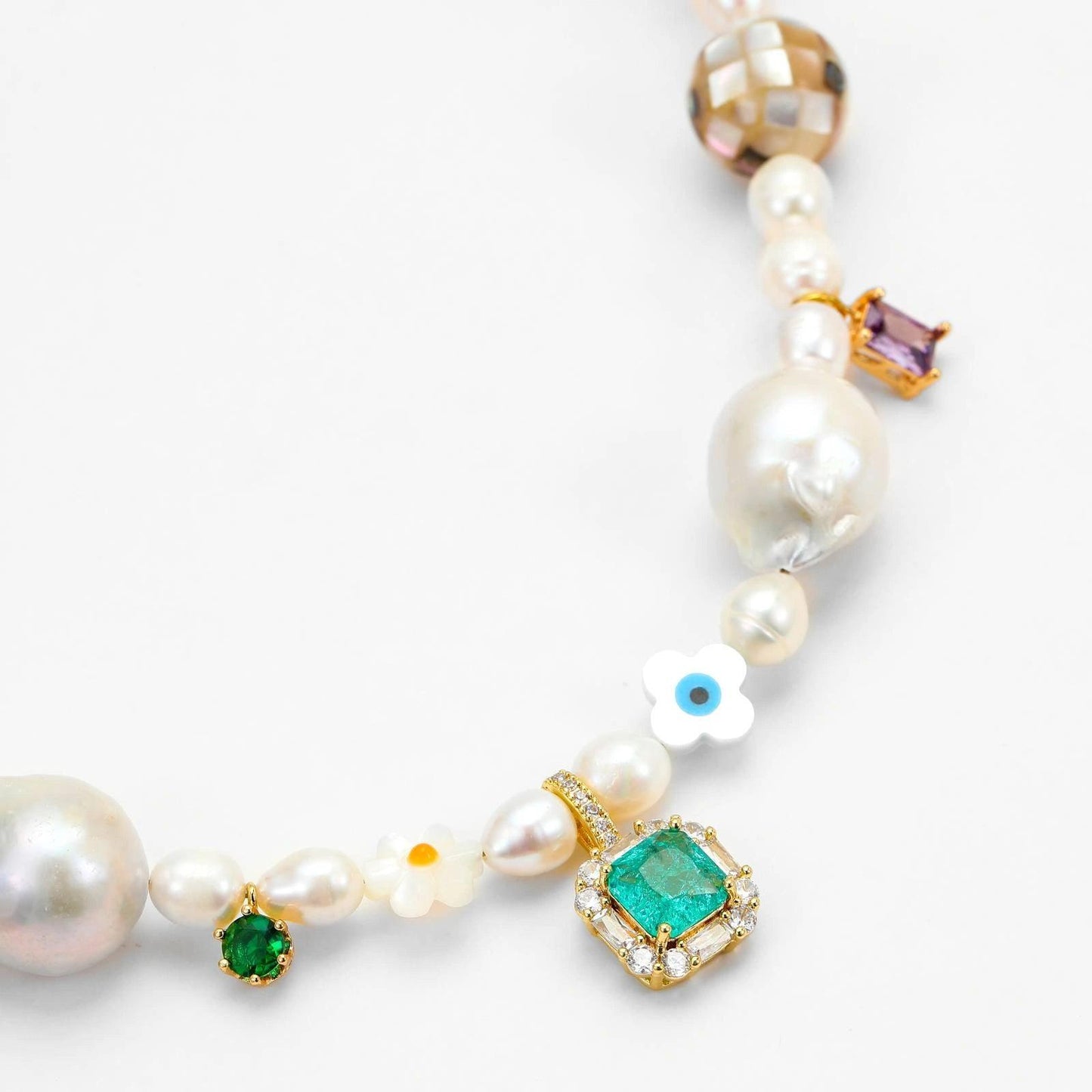 RHYTHM OF THE NIGHT PEARL AND GEM CHOKER - Disco Eros Finos -Handmade jewelry pearls crystal gems rings and chains