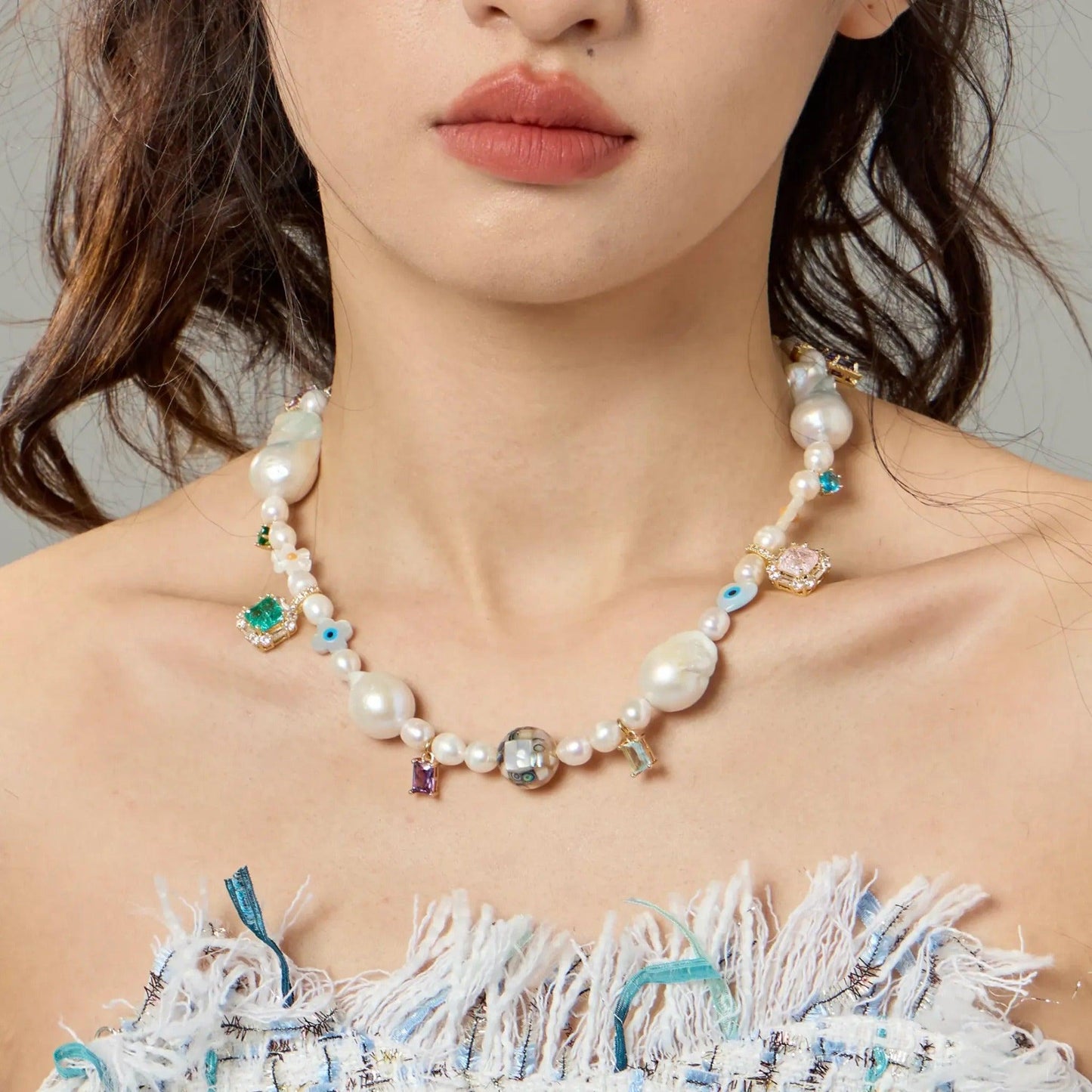 RHYTHM OF THE NIGHT PEARL AND GEM CHOKER - Disco Eros Finos -Handmade jewelry pearls crystal gems rings and chains